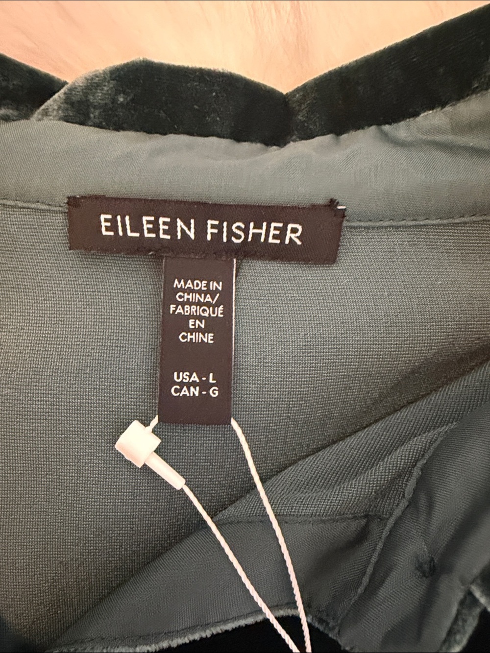 NWT Eileen Fisher Pine Green Velvet Silk Luxe Button Front Top - Picture 8 of 12